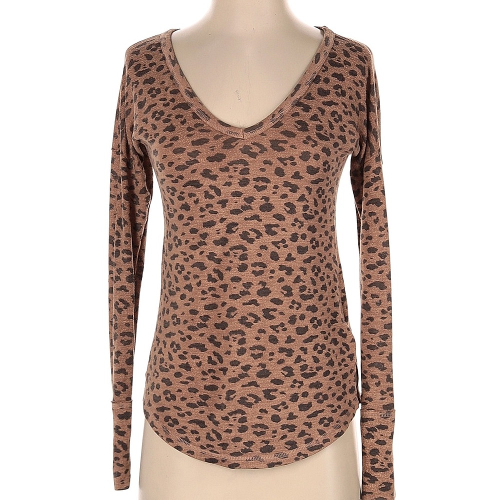 Abercrombie & Fitch Animal Print Long Sleeve Top